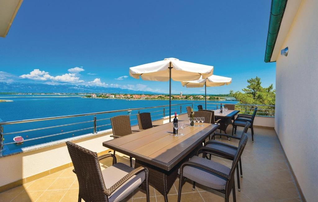 Seaside Apartments With A Swimming Pool Nin, Zadar - 6153 المظهر الخارجي الصورة